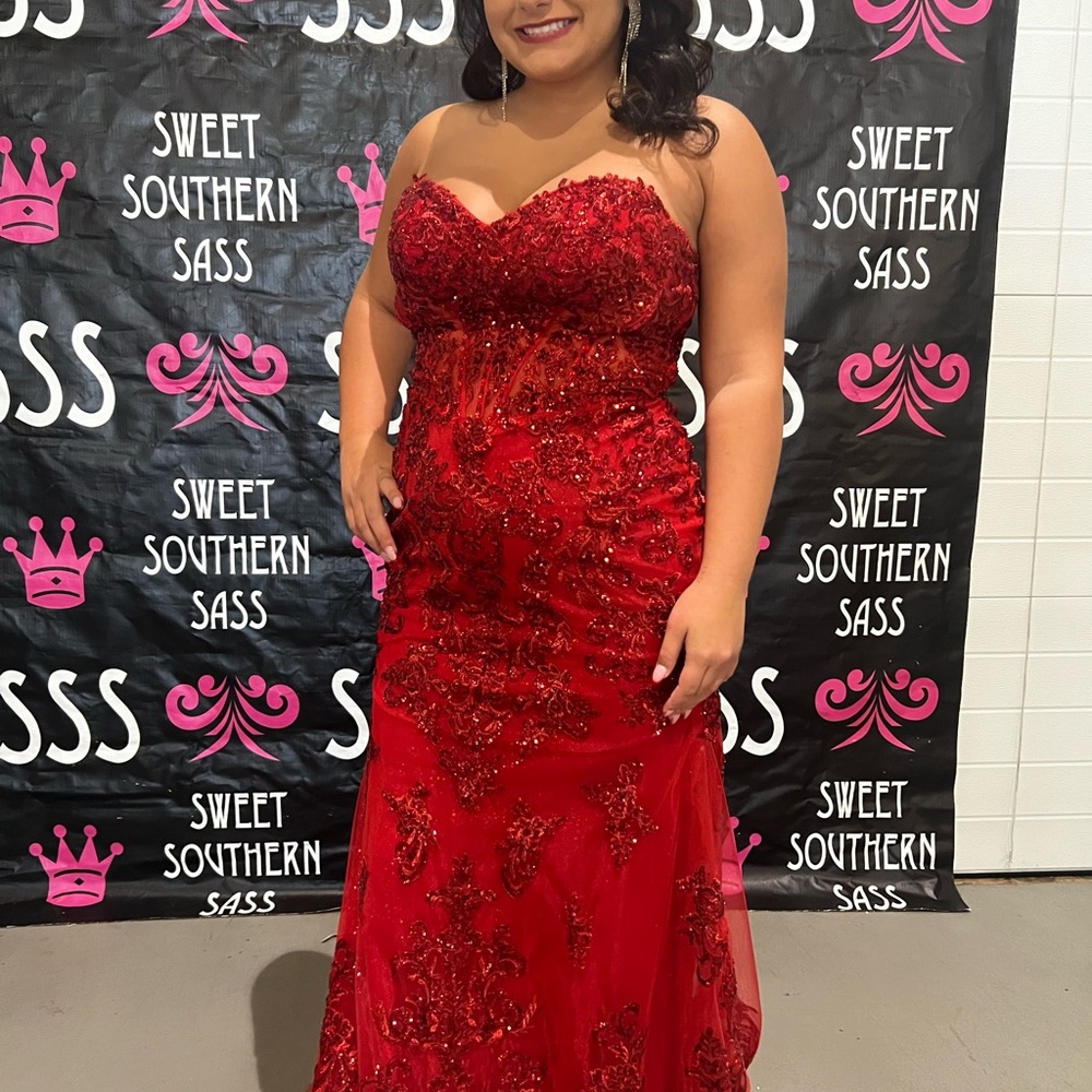 Elegant Red Strapless Gown